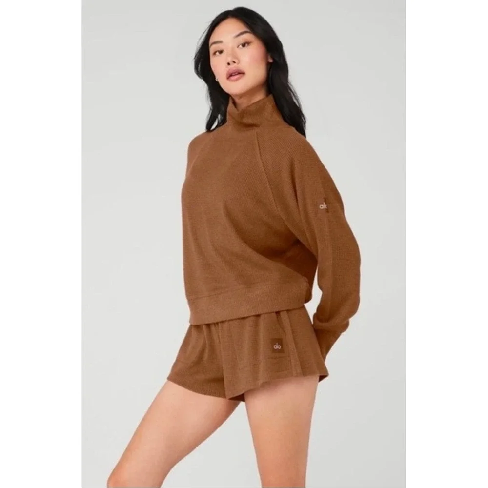 Alo Yoga Muse Mock Neck Toasted Almond Waffle Knit Streetwear  Atheleisure